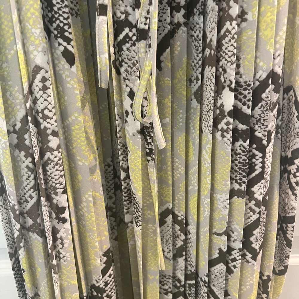 Black Tape, Midi Dress, Neon yellow and brown snake pattern, Size XL - Picture 3 of 4